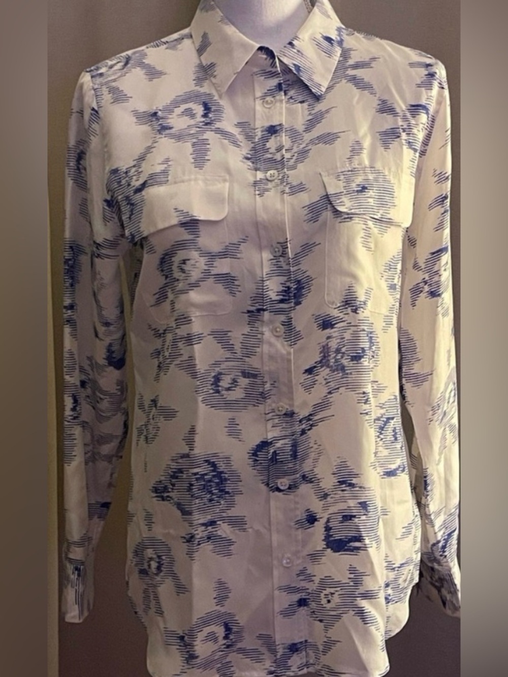 NWOT Equipment Femme 100% Silk Aztec Printed Blouse Small